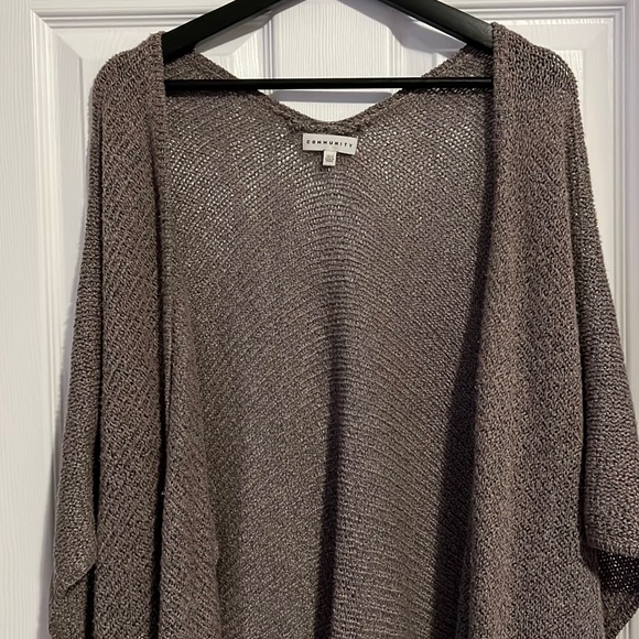 ARITZIA COMMUNITY SWEATER - Picture 1 of 6